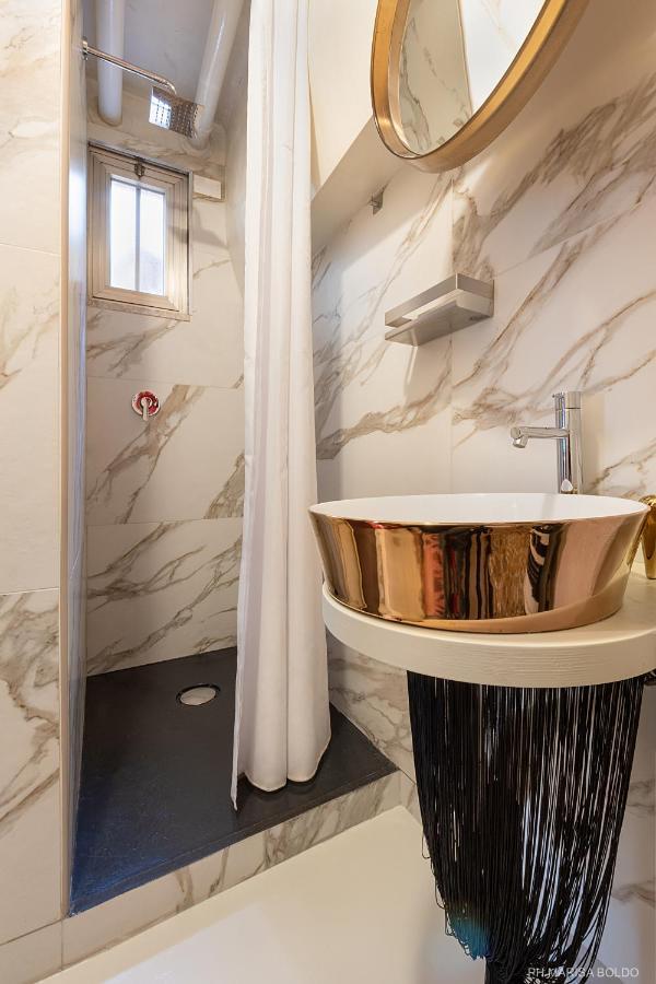 Billie'S Flat Red - Art & Design Apt In Verona Historic Centre ภายนอก รูปภาพ