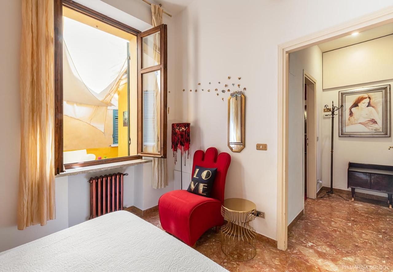 Billie'S Flat Red - Art & Design Apt In Verona Historic Centre ภายนอก รูปภาพ
