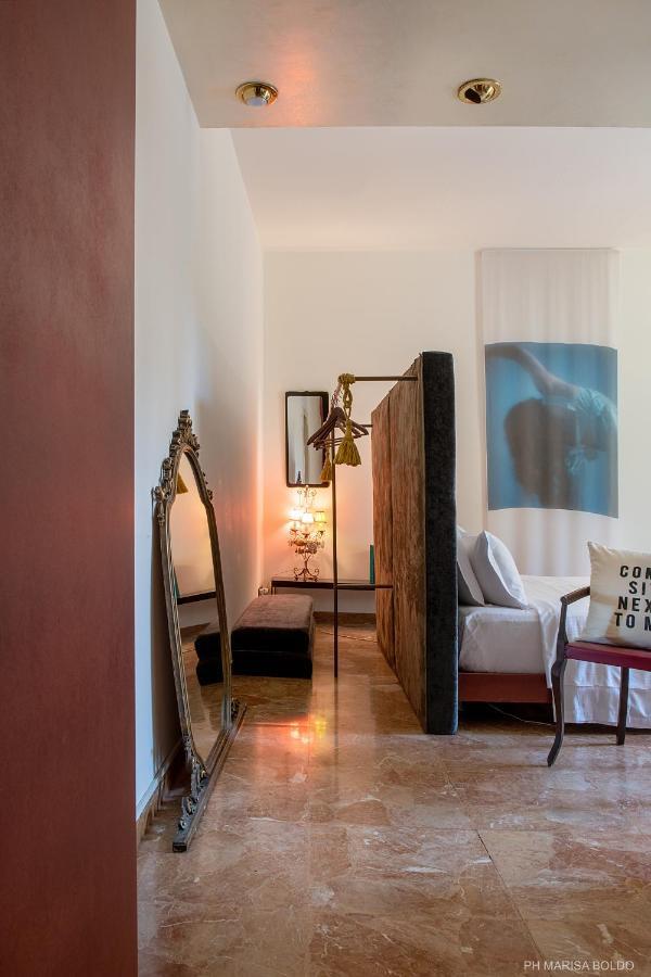 Billie'S Flat Red - Art & Design Apt In Verona Historic Centre ภายนอก รูปภาพ