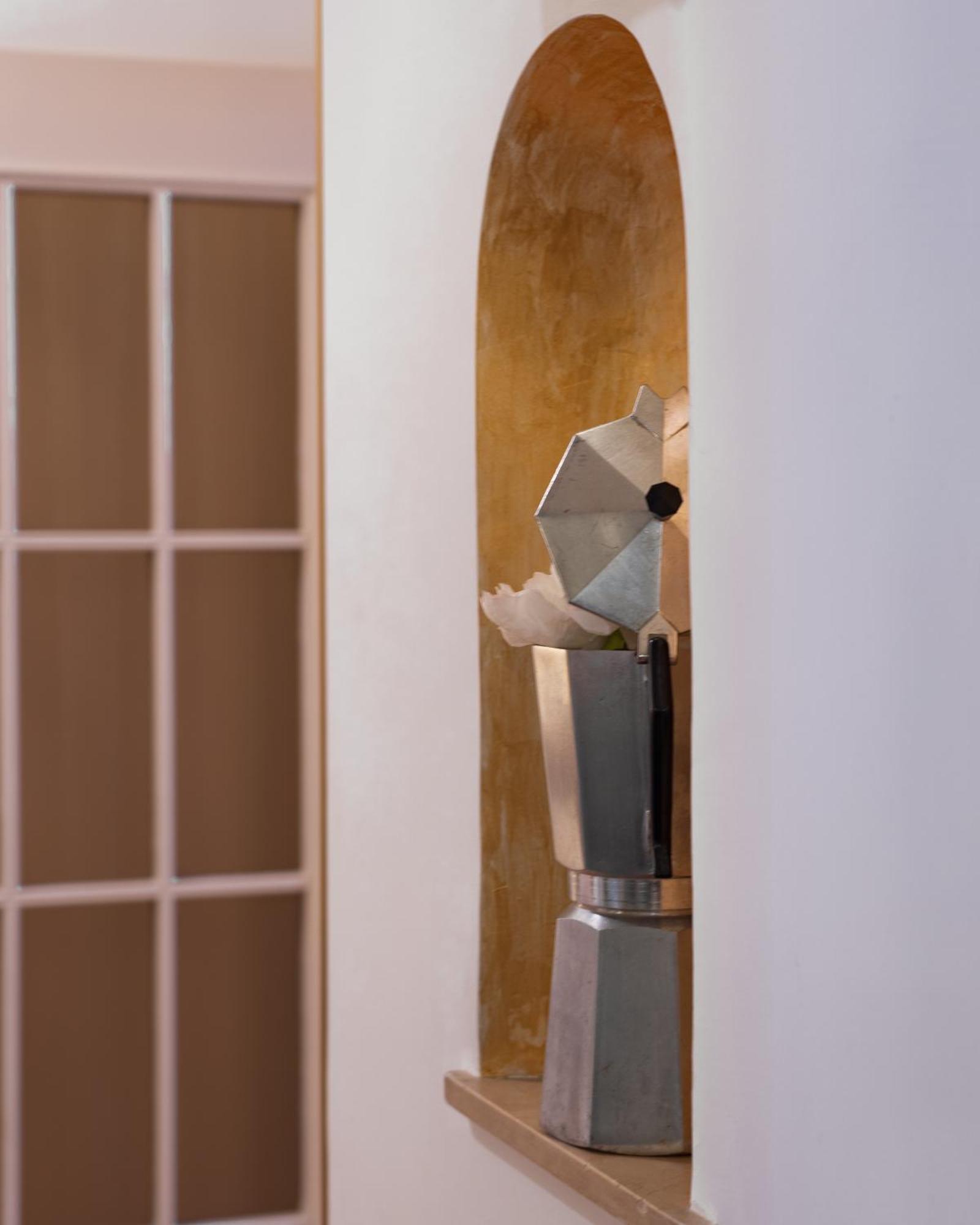 Billie'S Flat Red - Art & Design Apt In Verona Historic Centre ภายนอก รูปภาพ